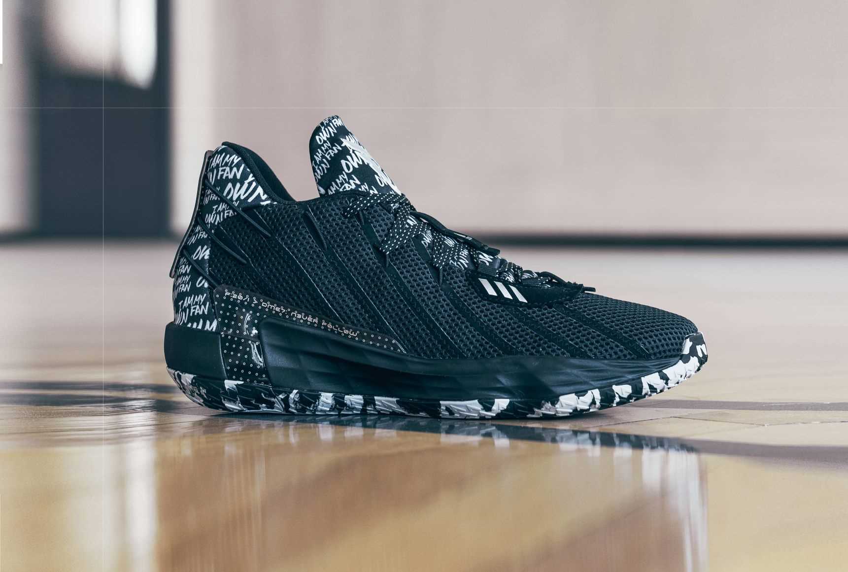Giay_bong_ro_adidas_dame_7_black_i_am_my_own_fan_FY0162