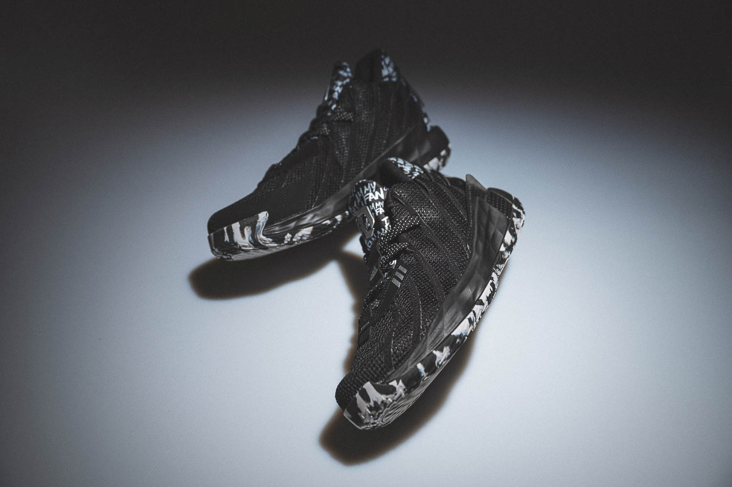 Giay_bong_ro_adidas_dame_7_black_i_am_my_own_fan_FY0162